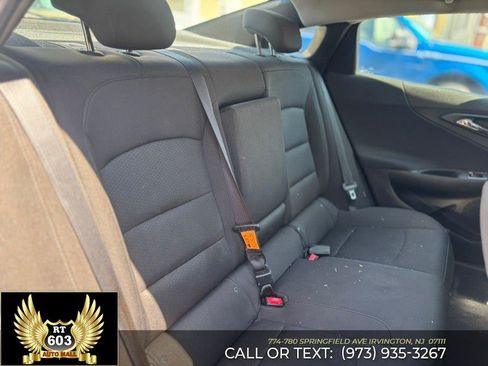 Used 2019 Chevrolet Malibu LT FWD image 8