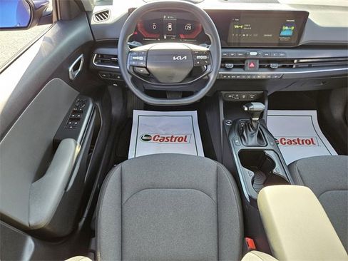 Used 2025 Kia K4 LXS image 11