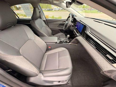 Used 2026 Toyota Camry XLE FWD image 33