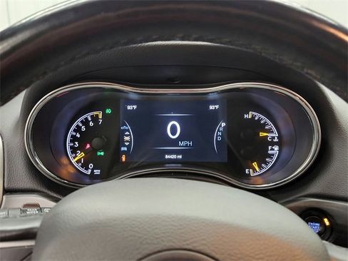 Used 2021 Jeep Grand Cherokee Limited image 20