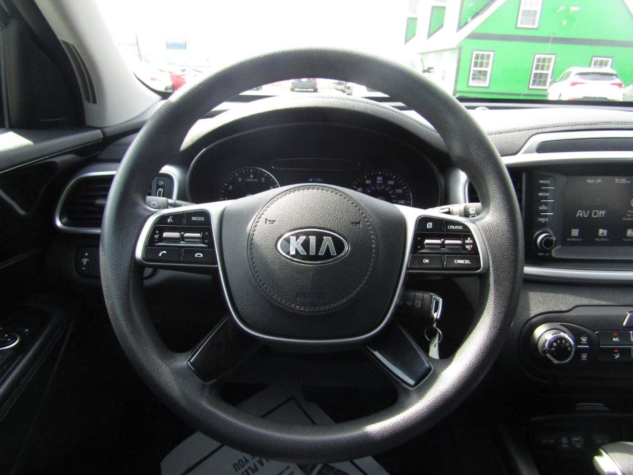 Used 2020 Kia Sorento L FWD image 14