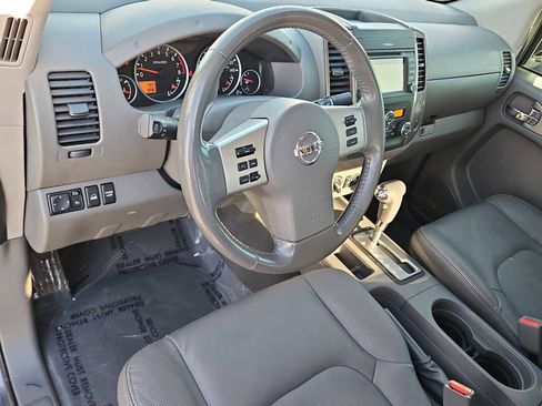 Used 2019 Nissan Frontier SL image 10