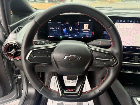 Used 2025 Chevrolet Equinox EV RS FWD image 7
