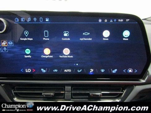 Certified 2025 Chevrolet Equinox EV RS image 6