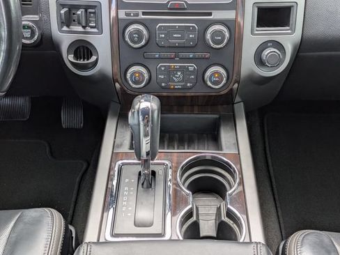 Used 2017 Ford Expedition Platinum RWD image 19
