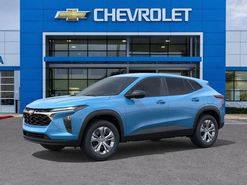 New 2026 Chevrolet Trax LS FWD image 2
