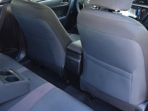 Used 2017 Toyota Corolla LE FWD image 13