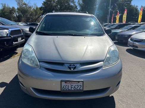 Used 2006 Toyota Sienna LE FWD image 2
