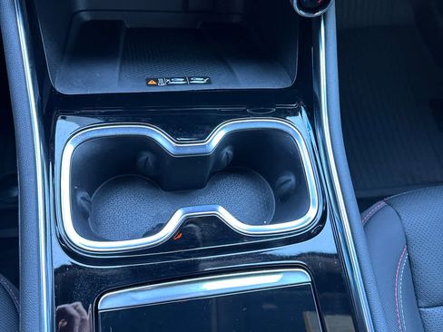 Used 2024 Chevrolet Traverse Z71 image 27