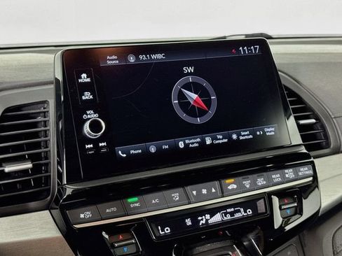 Used 2025 Honda Odyssey EX-L image 16