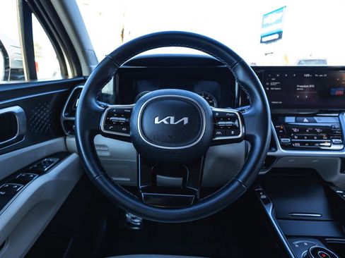 Used 2023 Kia Sorento EX image 13