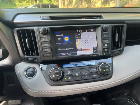 Used 2016 Toyota RAV4 Limited AWD/4WD image 12