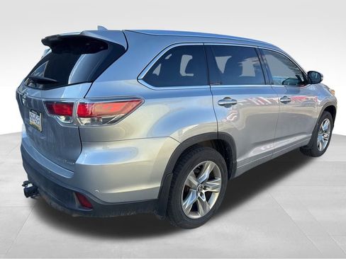 Used 2016 Toyota Highlander Limited w/ Driver Technology Package image 3