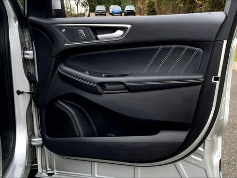 Used 2019 Ford Edge ST w/ Cold Weather Package image 21