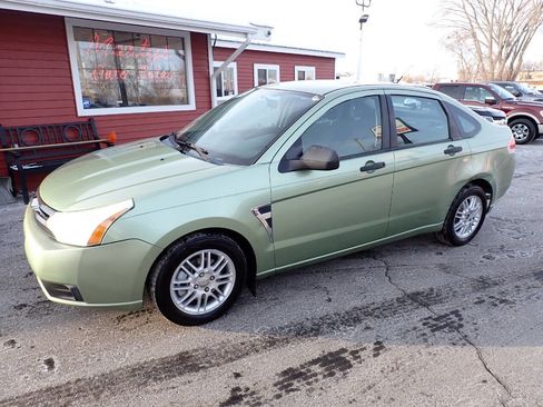 Used 2008 Ford Focus SE image 3