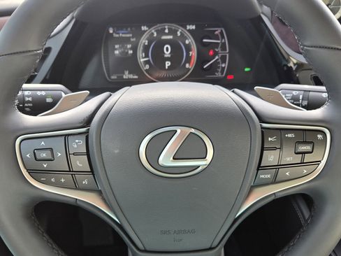 Certified 2025 Lexus ES 350 w/ Premium Package image 19