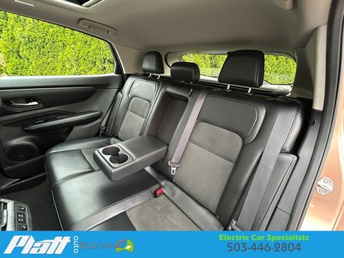 Used 2023 Nissan Ariya FWD image 29