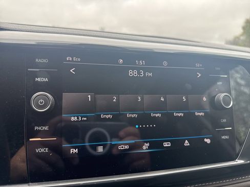 Used 2022 Volkswagen Taos SEL image 26