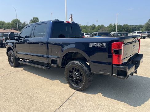 Used 2024 Ford F250 Lariat w/ Black Appearance Package AWD/4WD image 9