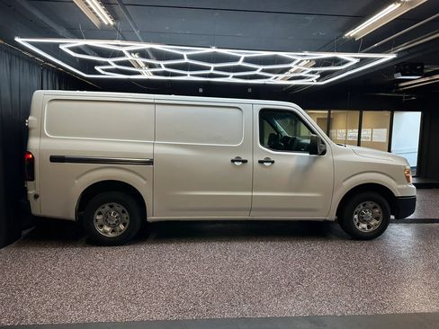 Used 2016 Nissan NV 1500 SV w/ Technology Package RWD image 8