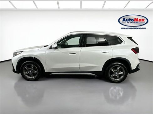 Used 2025 BMW X1 xDrive28i image 9