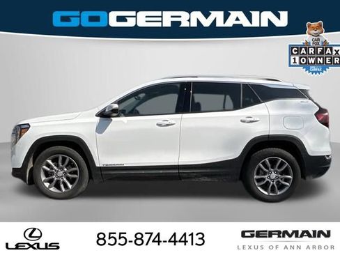 Used 2024 GMC Terrain SLT FWD image 4
