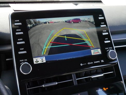 Used 2021 Toyota Avalon TRD image 30