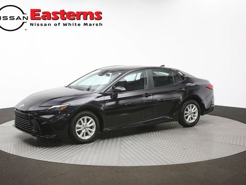 Used 2025 Toyota Camry LE FWD image 60