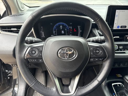 Used 2023 Toyota Corolla Cross XLE w/ Convenience Package AWD/4WD image 27