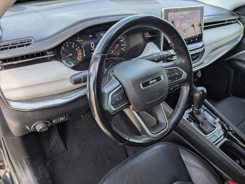 Used 2022 Jeep Compass Limited AWD/4WD image 10