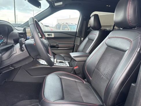 Used 2024 Ford Explorer ST-Line w/ Class IV Trailer Tow Package image 19