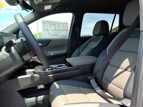 New 2026 Chevrolet Equinox LT AWD/4WD image 7