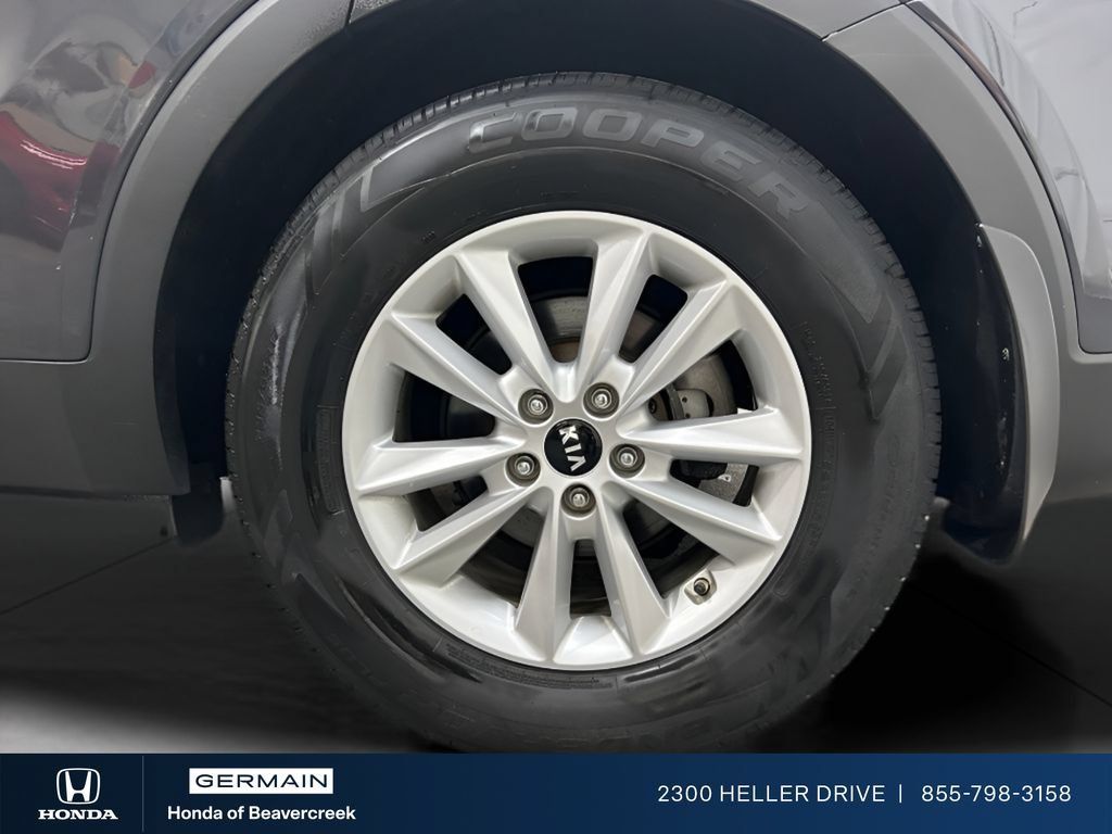 Used 2019 Kia Sorento FWD image 30
