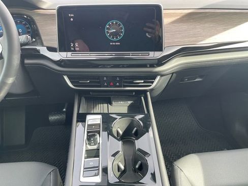 New 2026 Volkswagen Atlas SEL AWD/4WD image 11