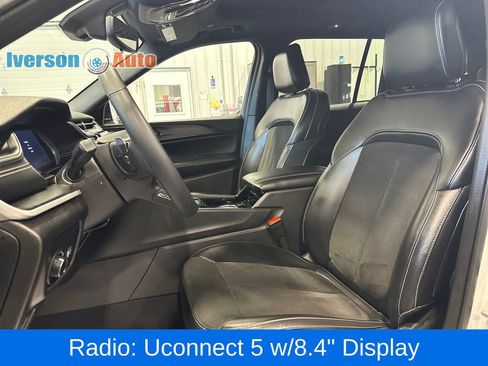 Used 2023 Jeep Grand Cherokee Altitude AWD/4WD image 18