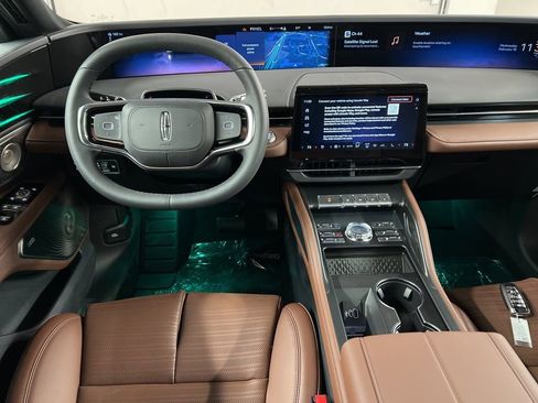 New 2026 Lincoln Nautilus Reserve image 8