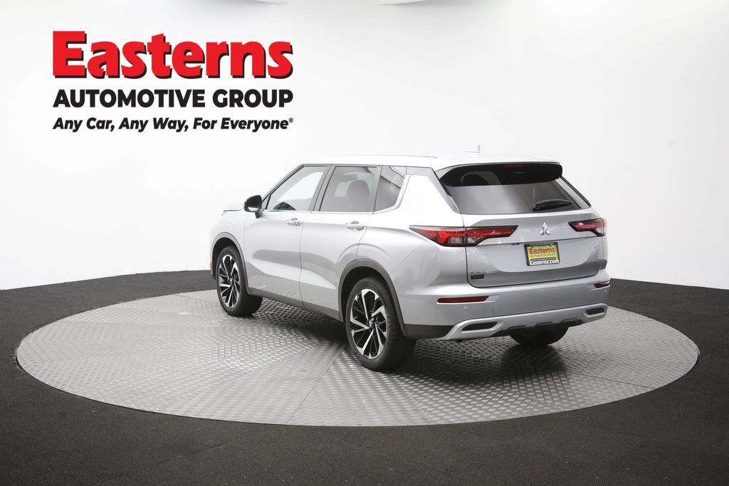 Used 2024 Mitsubishi Outlander SE FWD image 65
