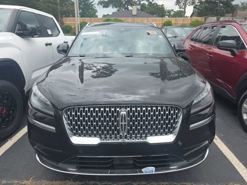 Used 2022 Lincoln Corsair Reserve w/ Equipment Group 201A AWD/4WD image 2