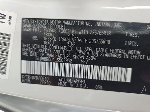 Used 2020 Toyota Highlander XLE image 37