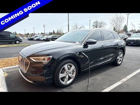 Used 2019 Audi e-tron Prestige w/ Prestige Package image 1