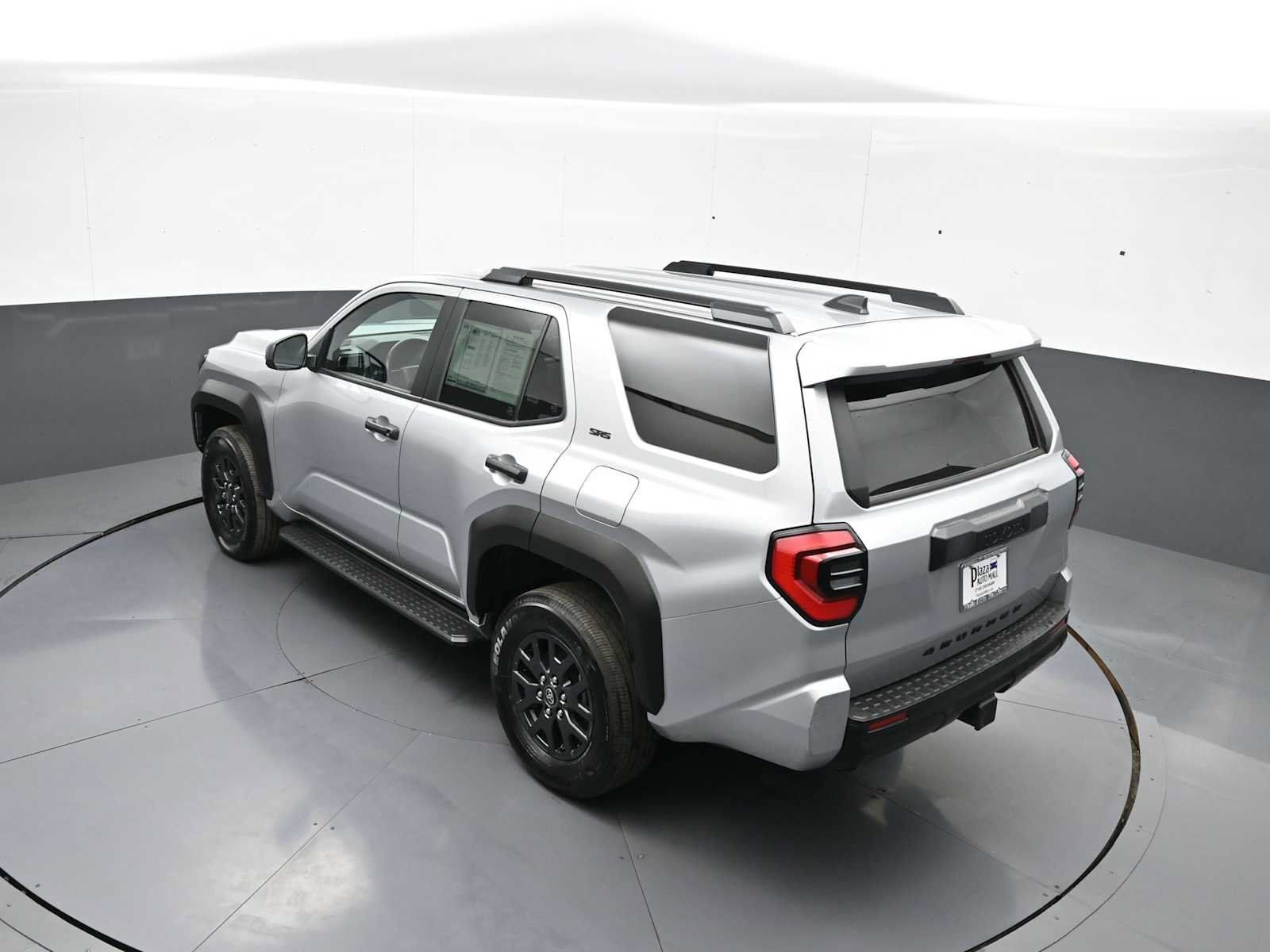 Used 2025 Toyota 4Runner SR5 AWD/4WD image 40