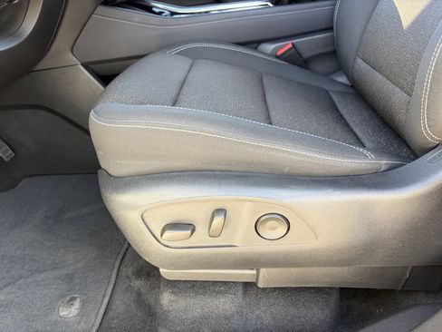 Certified 2024 Chevrolet Traverse LT w/ Trailering Package FWD image 22
