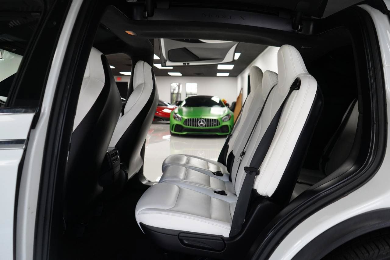 Used 2017 Tesla Model X 90D AWD/4WD image 18