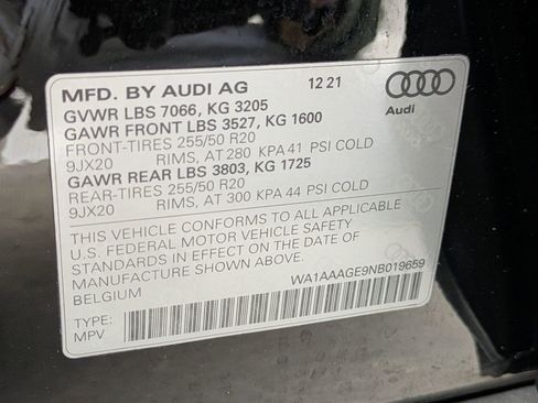 Used 2022 Audi e-tron Premium image 17