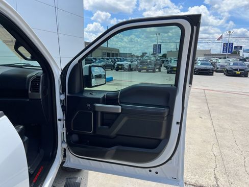 Used 2020 Ford F150 Raptor w/ Equipment Group 802A Luxury AWD/4WD image 17