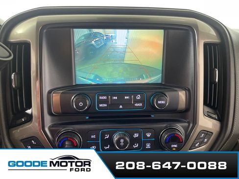 Used 2018 Chevrolet Silverado 1500 High Country AWD/4WD image 17
