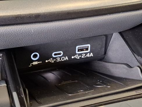 Certified 2025 Subaru Outback Wilderness AWD/4WD image 27