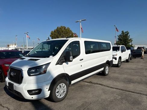 Used 2026 Ford Transit 350 XLT RWD image 2