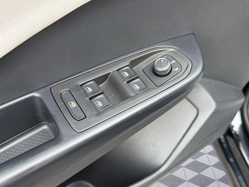 Certified 2026 Volkswagen Taos S FWD image 25
