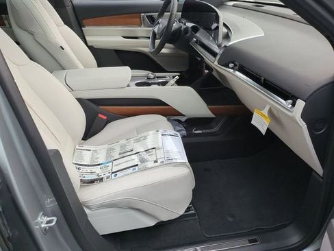 New 2026 Cadillac Vistiq Premium Luxury AWD/4WD image 29